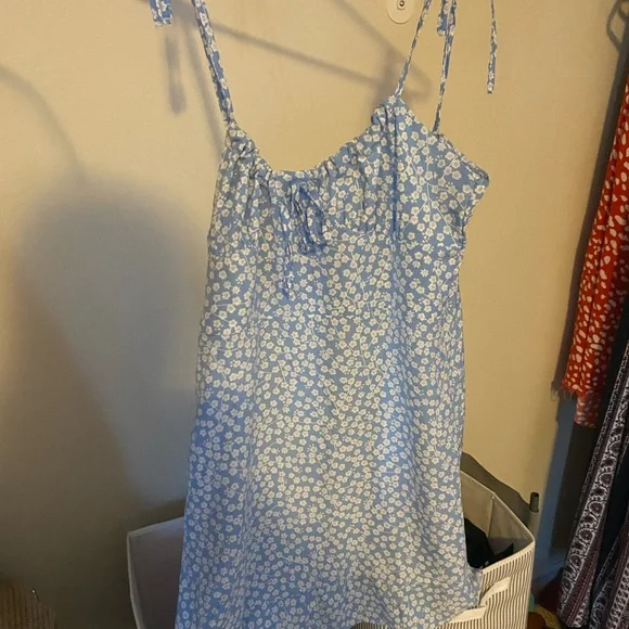 Dress Bundle (6) ✨ - Picture 10 of 10